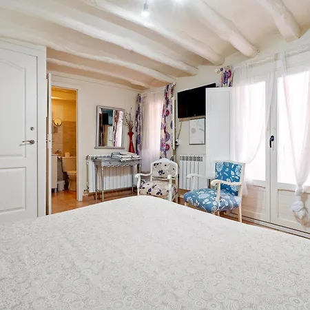 Aparthotel El Capricho De