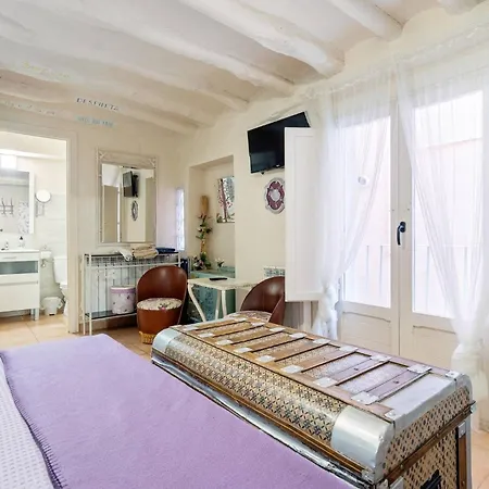 Aparthotel El Capricho De 3*